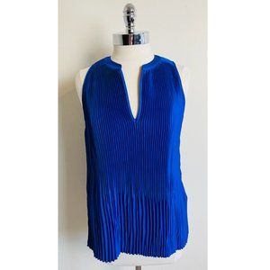 Blue pleated sleeveless blouse - L